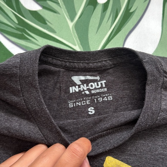 ✌🏼 In-N-Out Burger Tees | 2 for $10 - Picture 4 of 7